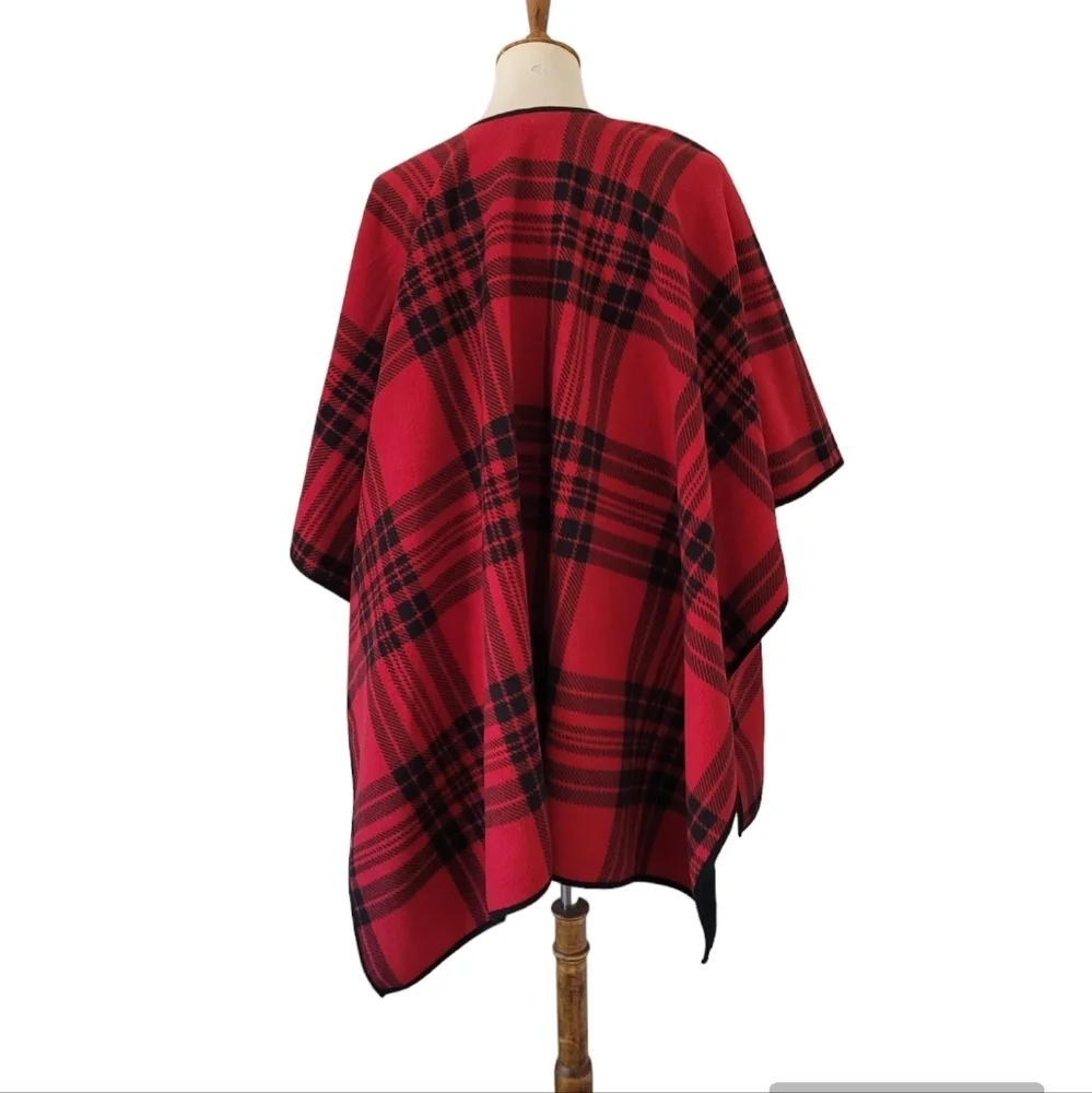 Woolrich Red Black Tartan Blanket‎ Shawl Reversible Cape